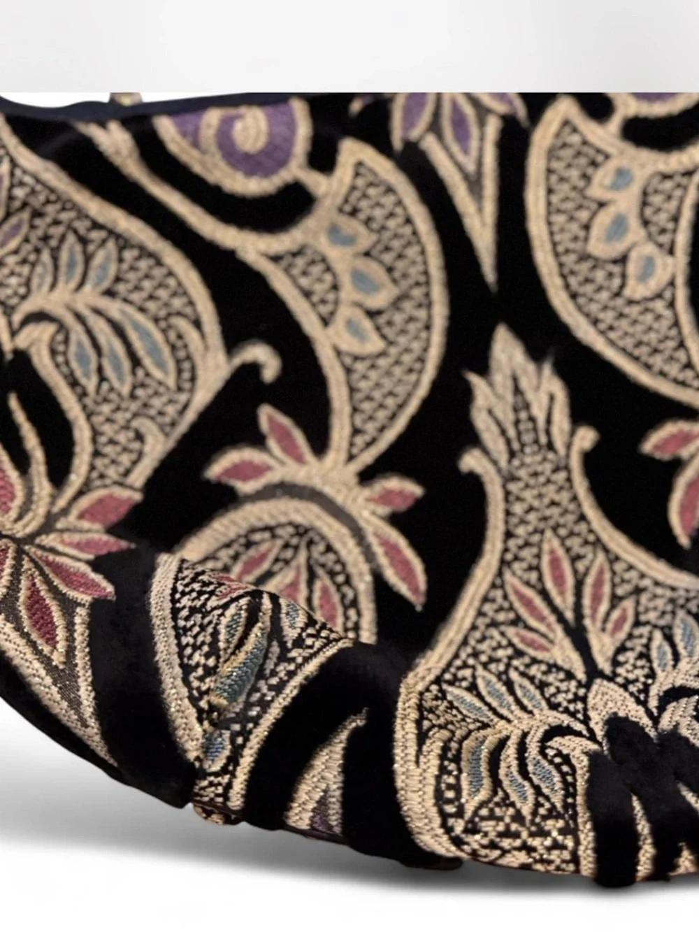 Vintage Maxximum Paisley Velvet Tapesty Handbag